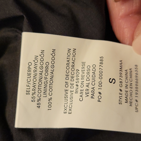 Gianni Bini NWT black lined jumper,  size small - Picture 8 of 8